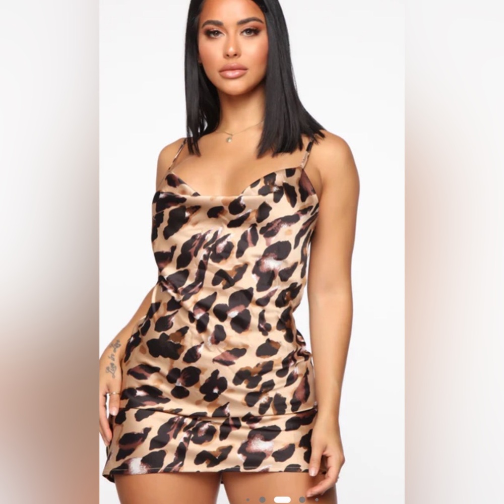 Fashion Nova Leopard Print Midi Dress